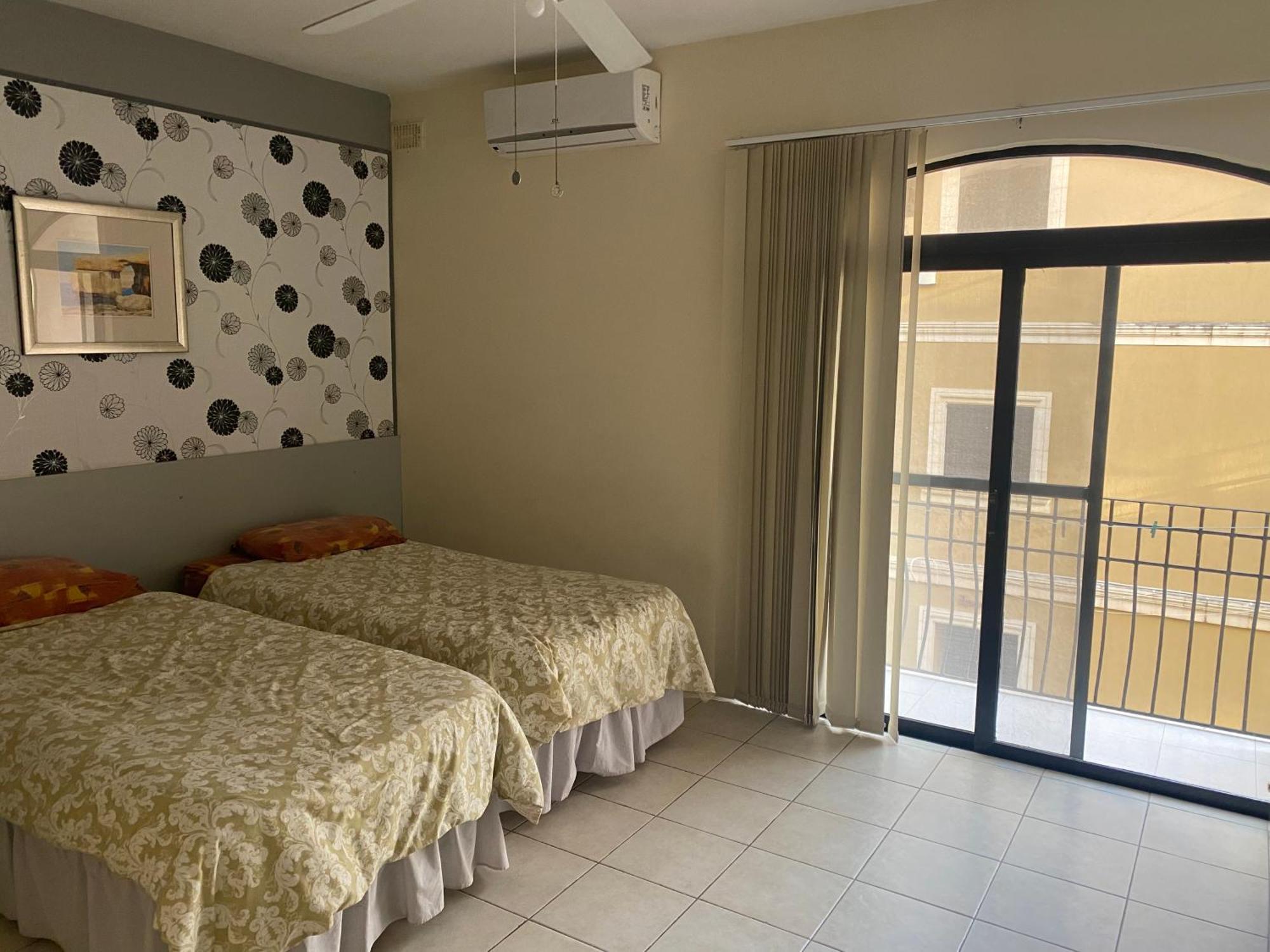 Seafront Akwador Hotell Marsaskala Exteriör bild